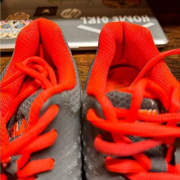 FILA Athletic Running Shoes Gray/‎ Orange Size 9 - Picture 4 of 10